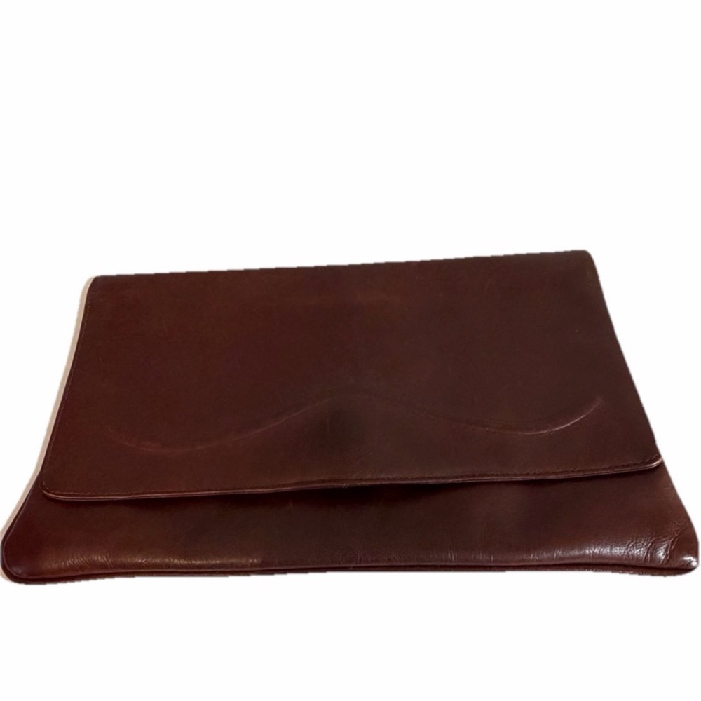 Vintage Borsa Bella Women's Burgundy Leather Shoulder Bag/Clutch. Gold chain